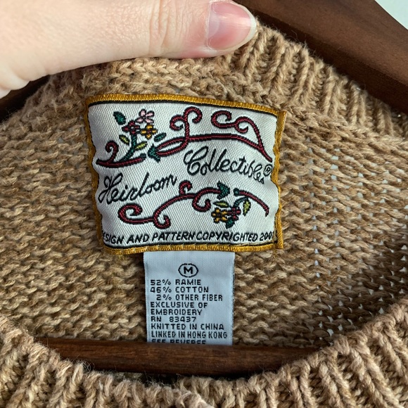 Heirloom collectibles Floral Knit Women's Sweater - Picture 2 of 16